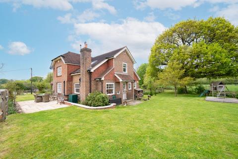 Middle Barn Lyons Road, Slinfold, Horsham, RH13 0QT