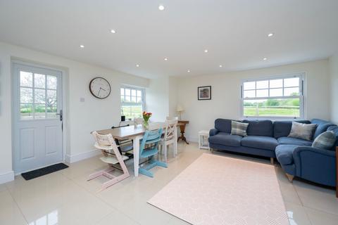 Middle Barn Lyons Road, Slinfold, Horsham, RH13 0QT