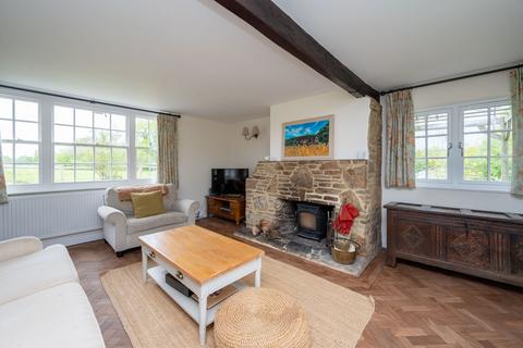 Middle Barn Lyons Road, Slinfold, Horsham, RH13 0QT