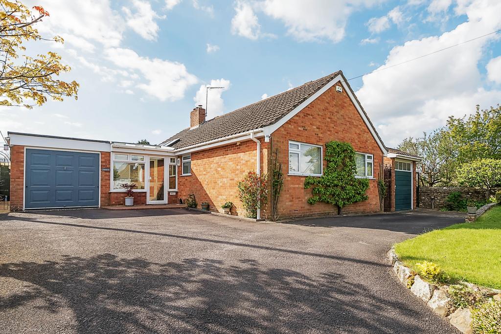 Blagdon Hill, Taunton 3 bed detached bungalow for sale £420,000