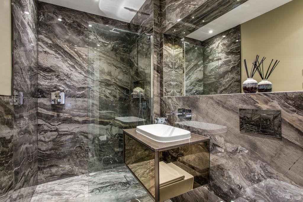 En Suite Shower