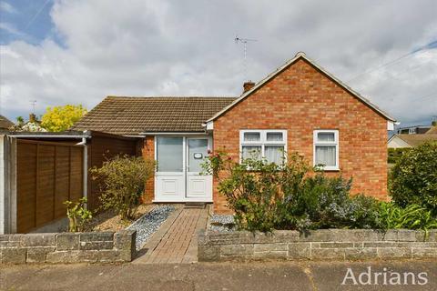 2 bedroom bungalow for sale, Redruth Close, Chelmsford