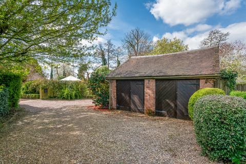 5 bedroom detached house for sale, Church Road, Sherbourne, Warwickshire. CV35 8AN