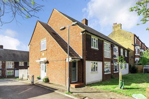 3 bedroom flat for sale, Rollscourt Avenue, Herne Hill