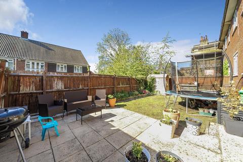 3 bedroom flat for sale, Rollscourt Avenue, Herne Hill