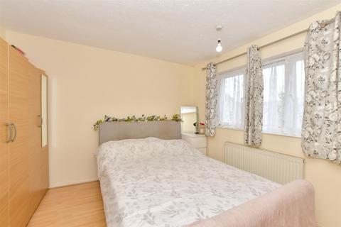 3 bedroom end of terrace house for sale, Uplands Road, Romford, Essex