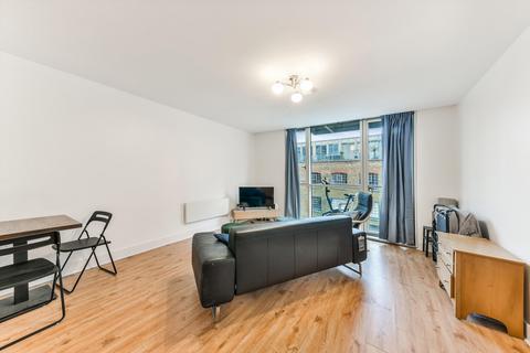 2 bedroom flat to rent, Gowers Walk, London, E1