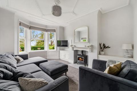4 Ackworth Drive, Yeadon, Leeds, LS19 7BR