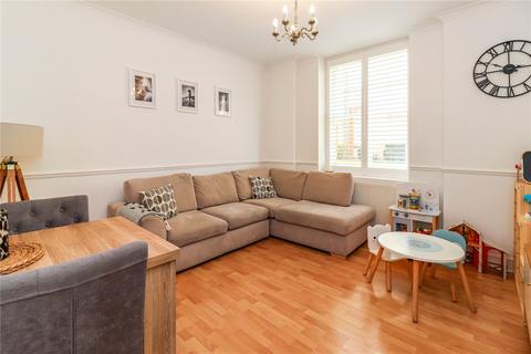 2 bedroom flat for sale, Leavesden Court, Mallard Road, Abbots Langley, Hertfordshire, WD5