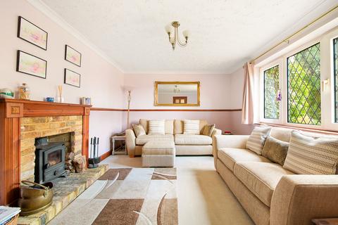 5 Broome Close, Headley, Epsom, KT18 6LW