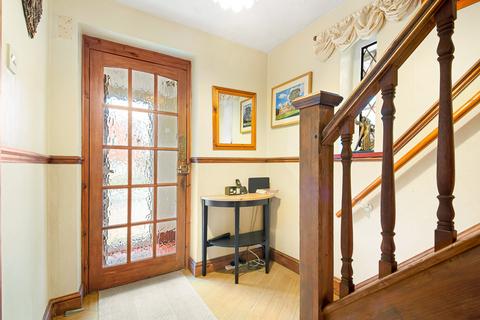 5 Broome Close, Headley, Epsom, KT18 6LW