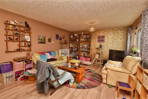3 bedroom terraced house for sale, Langsett Avenue, Glossop, Derbyshire, SK13