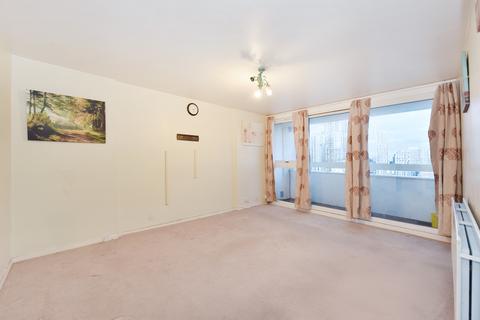 3 bedroom flat for sale, London E14