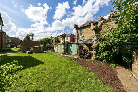16 Beaulieu Close, Twickenham, TW1 2JR