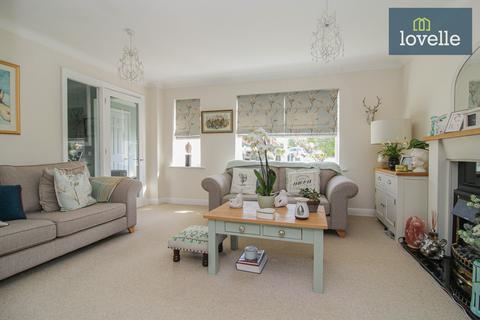 46 Chadwell Springs, Waltham, Grimsby, DN37 0UU