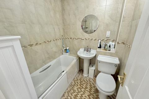 2 bedroom end of terrace house for sale, Alder Heights, Branksome , Poole, BH12