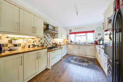 3 bedroom bungalow for sale, Waterperry Lane, Surrey GU24