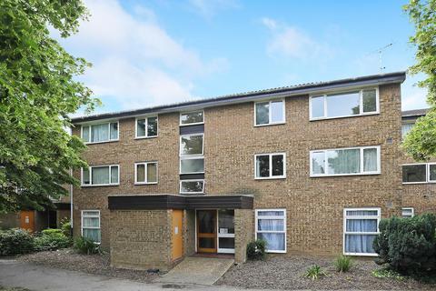 2 bedroom flat to rent, Perivale, Middlesex, UB6