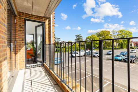 2 bedroom apartment for sale, Circus, Crescent Way, Burgess Hill