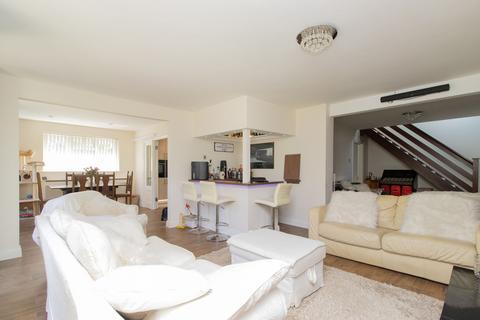 3 bedroom chalet for sale, Botany Road, Broadstairs, CT10