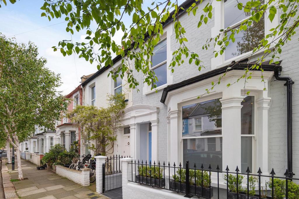 Burnthwaite Road, London, SW6 3 bed terraced house for sale - £1,350,000