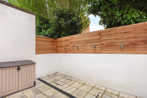94 Burnthwaite Road, London, SW6 5BG