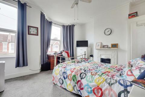 133 Bournemouth Park Road, Southend-on-sea, SS2 5JL