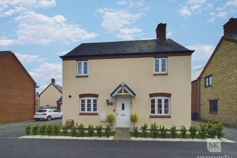 3 bedroom detached house for sale, Ratcliffe Close, Milton Keynes MK19