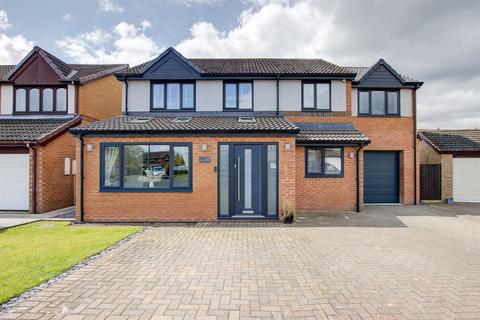 3 bedroom detached house for sale, Bellerby Drive, Ouston