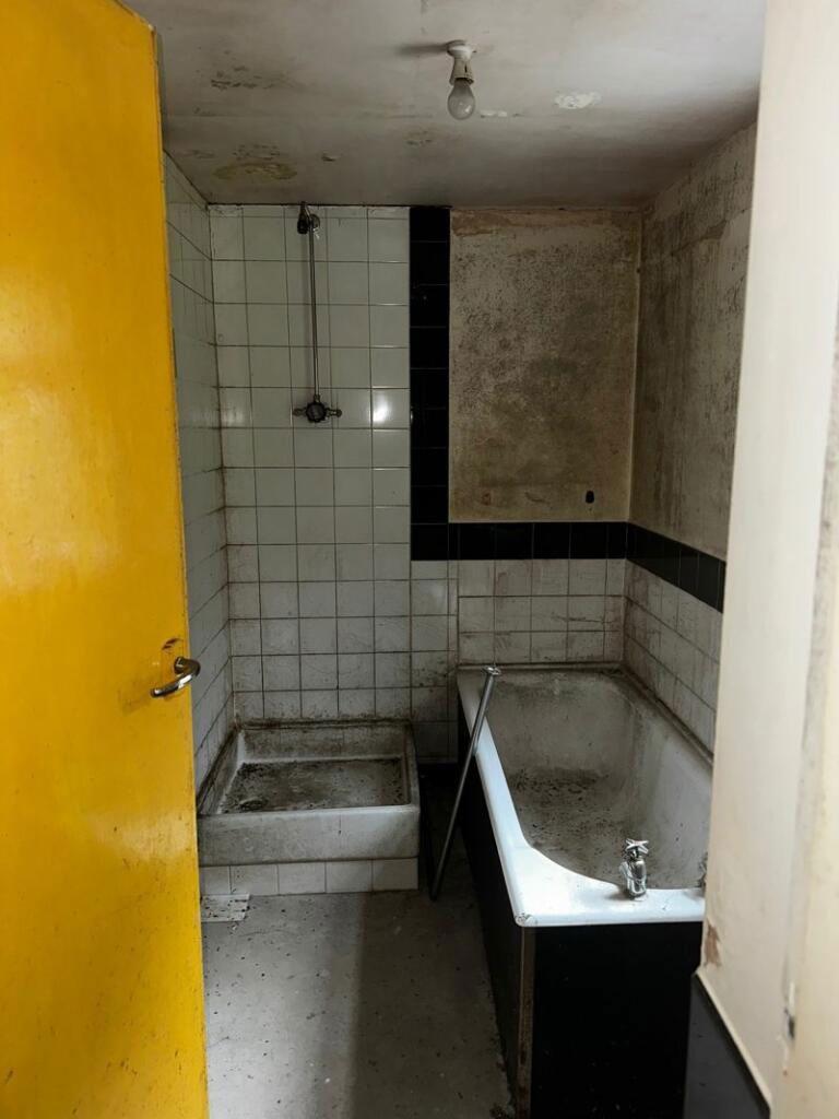 Newark Road, Tuxford, Newark... 2 bed bungalow for sale £130,000