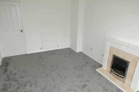 3 bedroom terraced house to rent, Wellesley Place, Glasgow G68