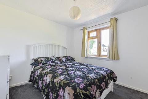 3 bedroom flat for sale, Stoneycroft Close, Lee