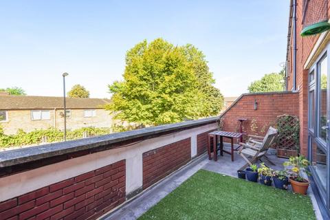 67 Stoneycroft Close, London, SE12 0SN