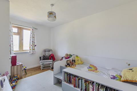 67 Stoneycroft Close, London, SE12 0SN