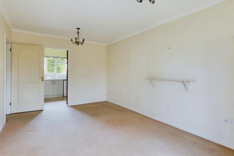 2 bedroom retirement property for sale, Balcombe Road, Haywards Heath, RH16