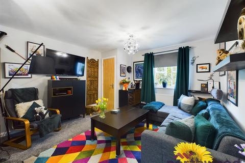 2 bedroom flat for sale, Summer Drive, Sandbach, CW11