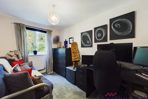 2 bedroom flat for sale, Summer Drive, Sandbach, CW11