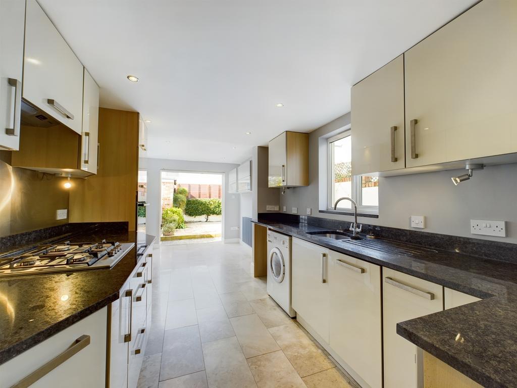 Kitchen 2
