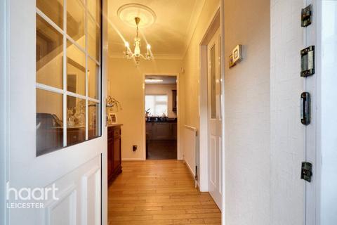 4 bedroom detached house for sale, Harefield Avenue, Leicester