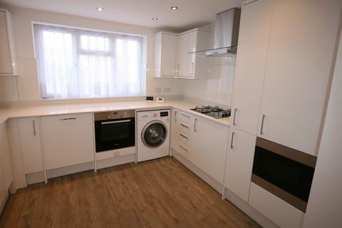 3 bedroom flat to rent, 1 Highfield Avenue, Greater London NW11