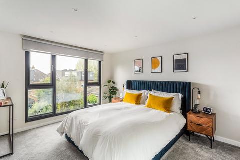 59 Westfield Road, London, W13 9JJ