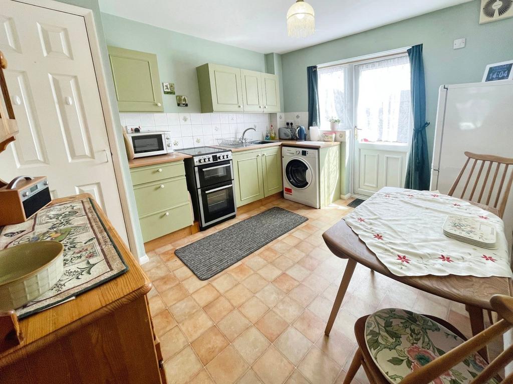 Gainsborough Crescent, Birmingham, B43 2 bed apartment for sale £125,000
