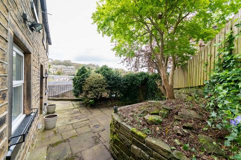 3 bedroom detached house for sale, St. Annes Square, Holmfirth, HD9