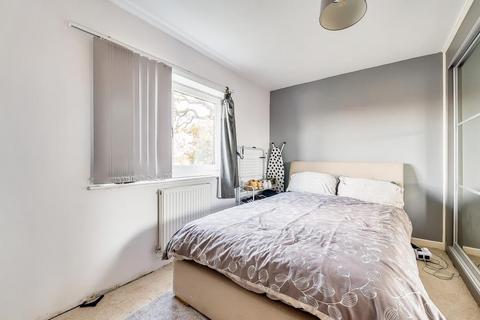 3 bedroom flat for sale, Basingstoke,  Hampshire,  RG21