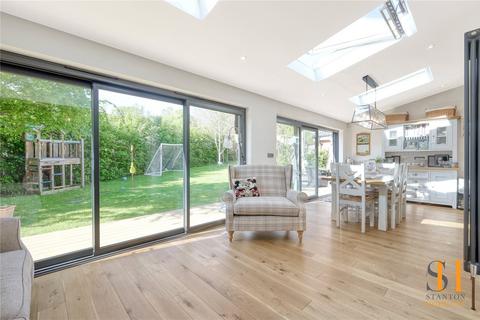 4 bedroom detached house for sale, Oak Crescent, Runwell, Essex, SS11