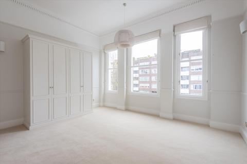 3 bedroom flat to rent, Ormonde Court, Belsize Park, London, NW3