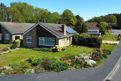 3 bedroom bungalow for sale, Alphington Avenue, FRIMLEY GU16