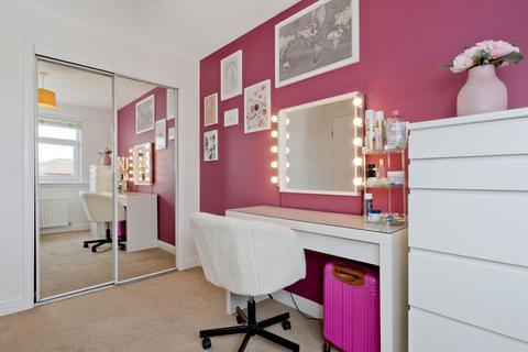 22 Blackchapel Close, Edinburgh, EH15 3SJ