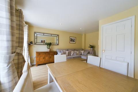 4 bedroom end of terrace house for sale, Pinewood Drive, Cheltenham, Gloucestershire, GL51