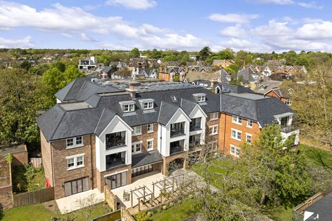 undefined, Lower Teddington Road, Kingston Upon Thames KT1